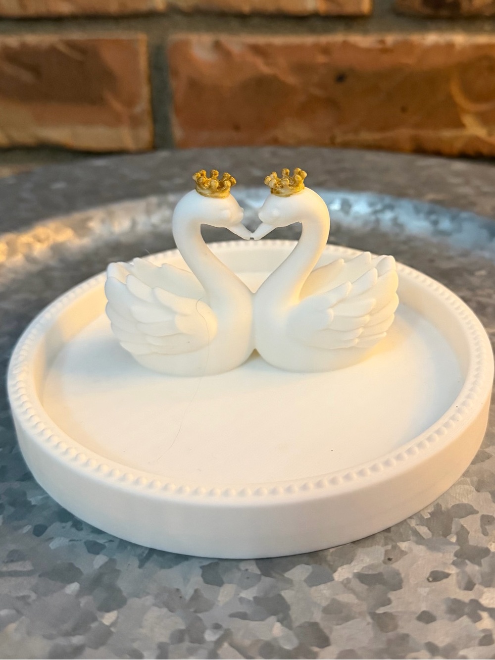Hand Crafted 3D Printed White Swan Ring Dish/Trinket Tray with Gold Crowns NWOT